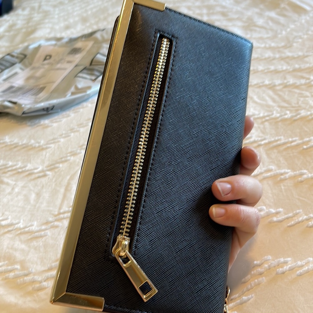 Black Wallet/Wristlet - Picture 3 of 5